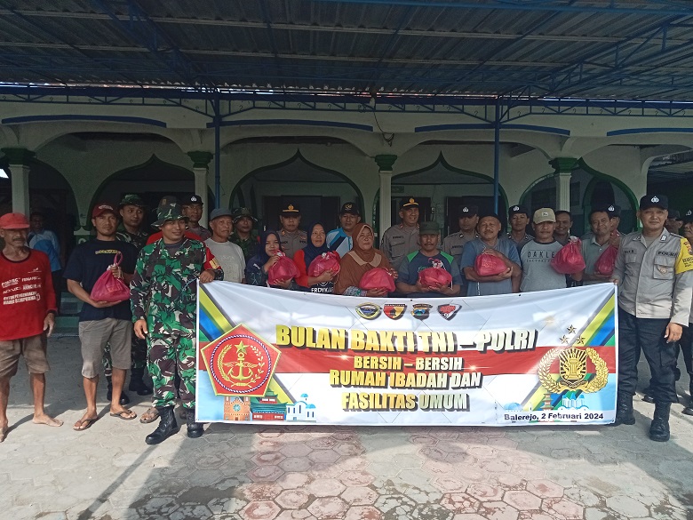 Bulan Bakti TNI-Polri